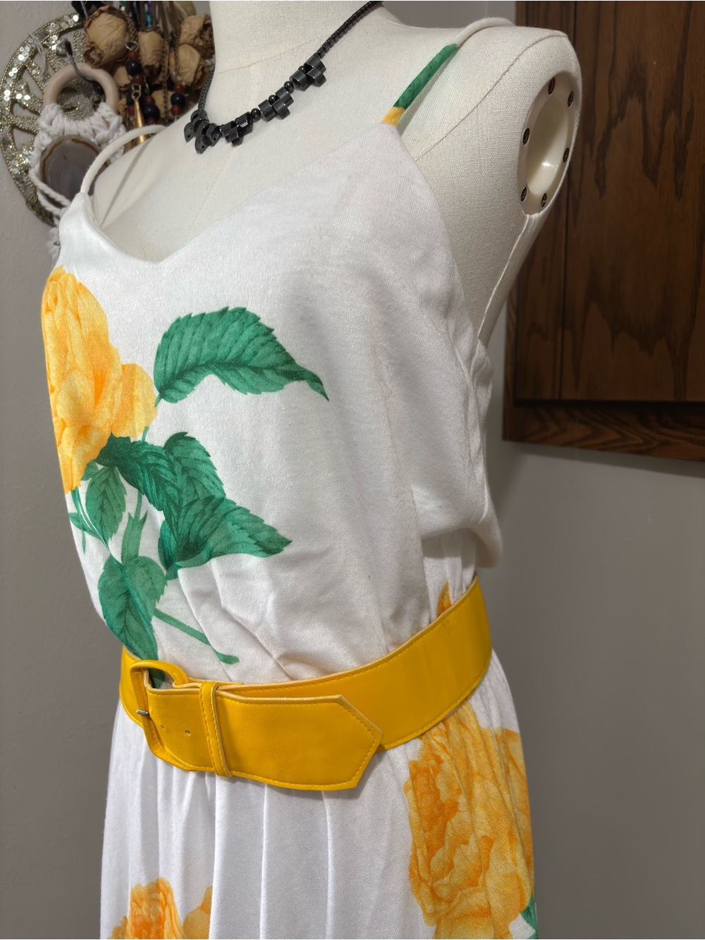 J. Ellis Vintage White Maxi Dress with Yellow Floral Print and Belt Size 10 - Picture 5 of 14